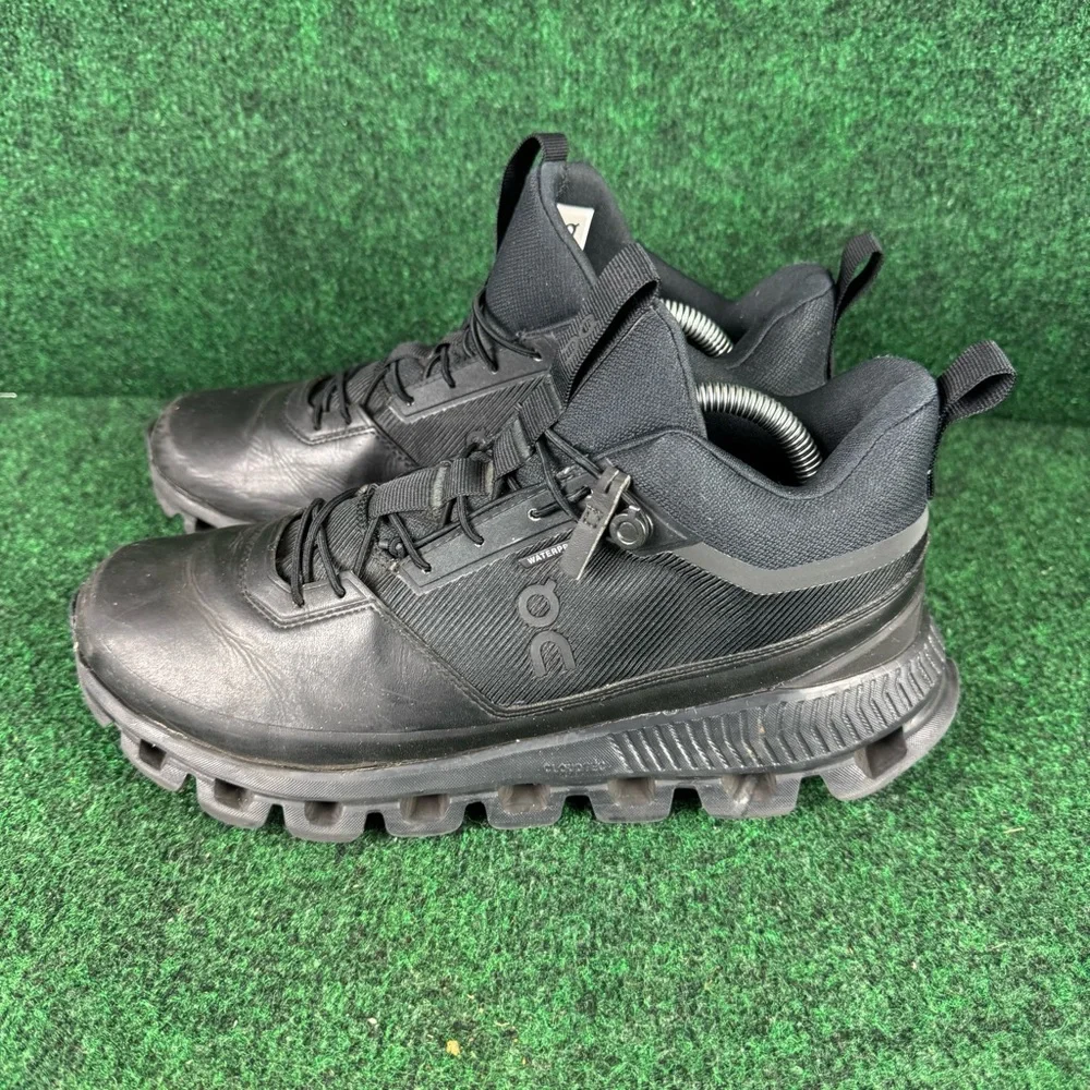 On Running Cloud Hi Shoes Mens Size 8 Black CloudTec Womens 9.5 Waterproof - Picture 3 of 10